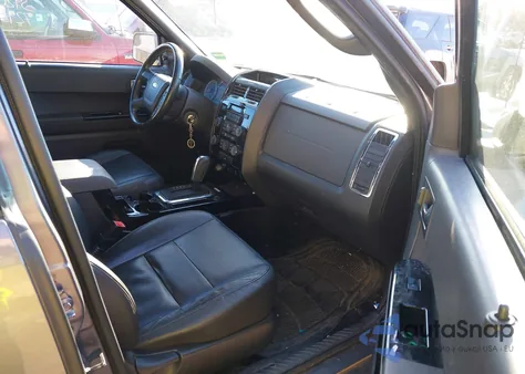 2010 Ford Escape Limited z USA, uszkodzony, nr VIN 1FMCU0E79AKC70868